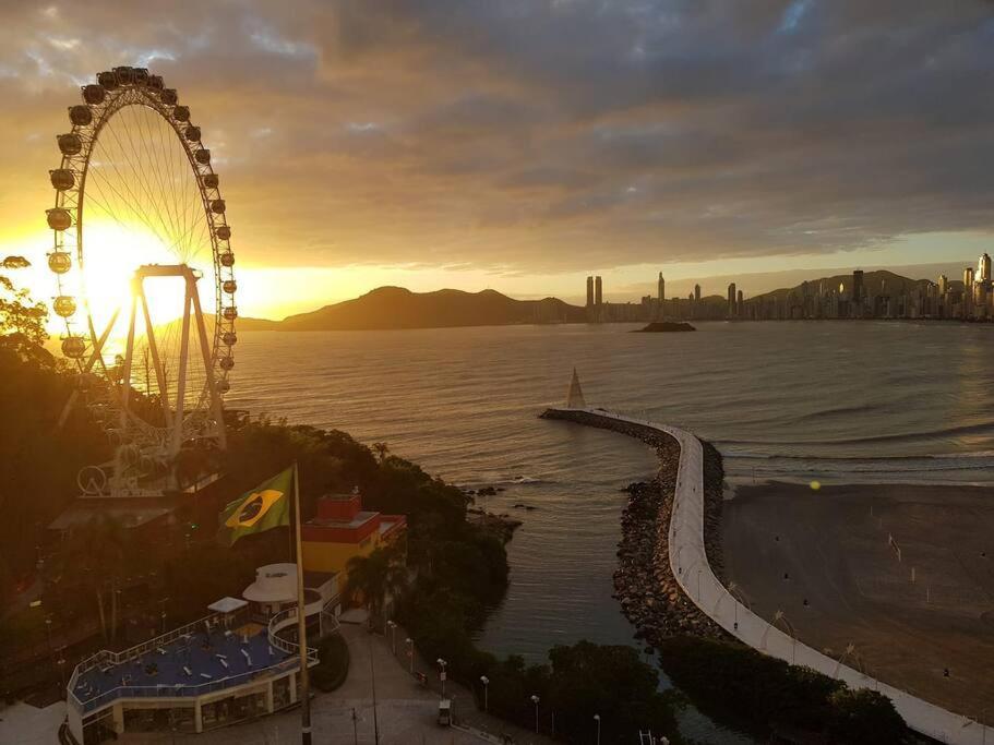 Piscina A Beira-Mar, Tranquilidade E Qualidade No Melhor De Bc Balneário Camboriú Eksteriør billede