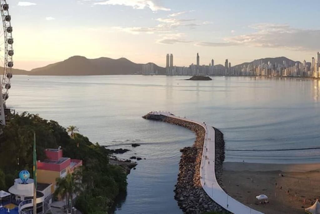 Piscina A Beira-Mar, Tranquilidade E Qualidade No Melhor De Bc Balneário Camboriú Eksteriør billede